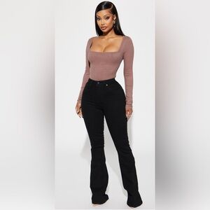 New Fashion Nova Women’s Sculpting Stretch Black Flare Denim Jeans Size 13